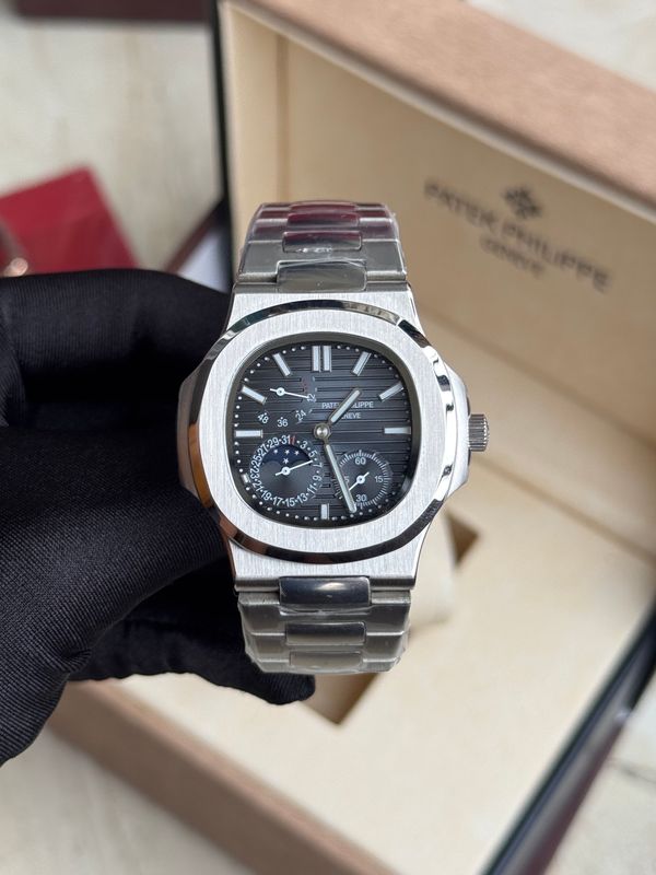 Patek Philippe Nautilus || Ref. 5712/1A || Master Standard