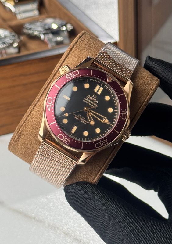 Omega 007 || Ref. 210.90.42.20.01.003.  || European standard