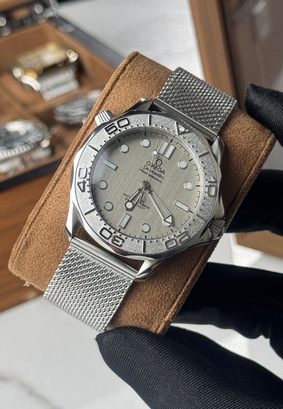 Omega 007 || Ref. 210.30.42.20.06.002 || European Standard
