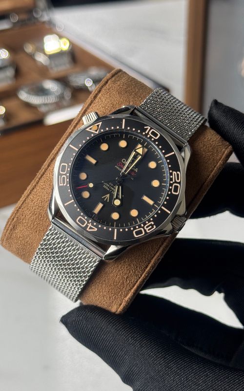 Omega 007 sealed back || Ref. 210.90.42.20.01.001 || European Standard
