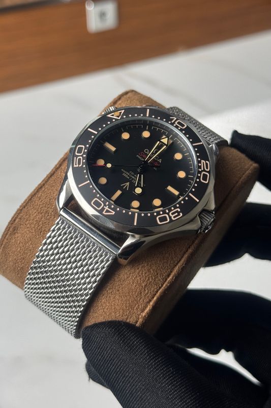 Omega 007 sealed back || Ref. 210.90.42.20.01.001 || European Standard