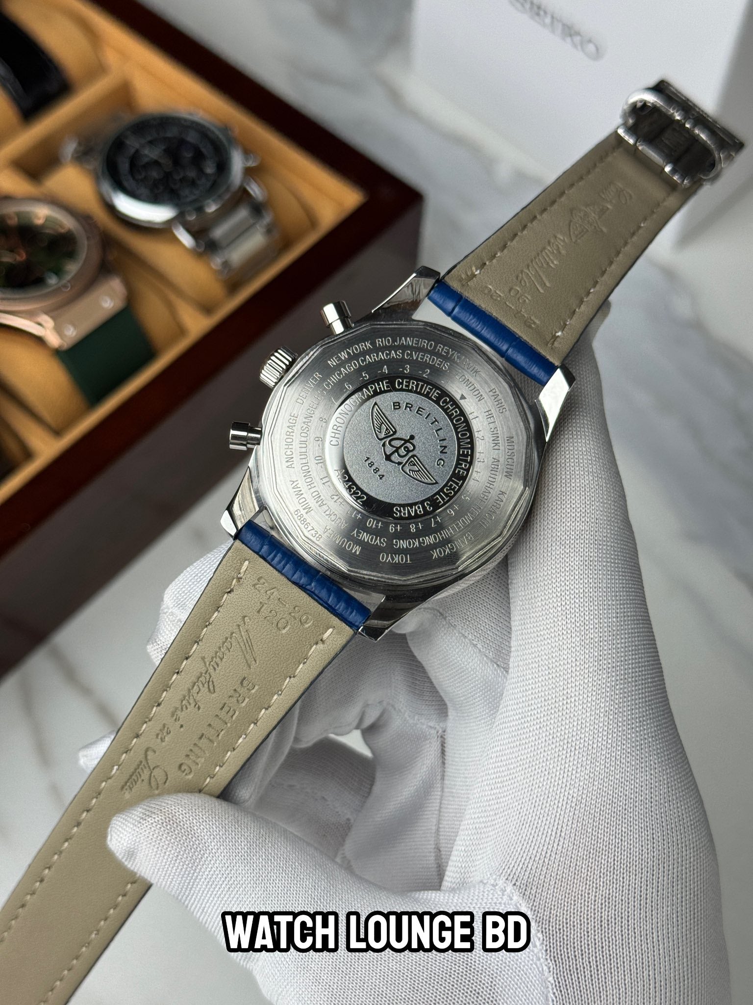Breitling NavyTimer || Ref. LB0240211C1P1 || Master Standard