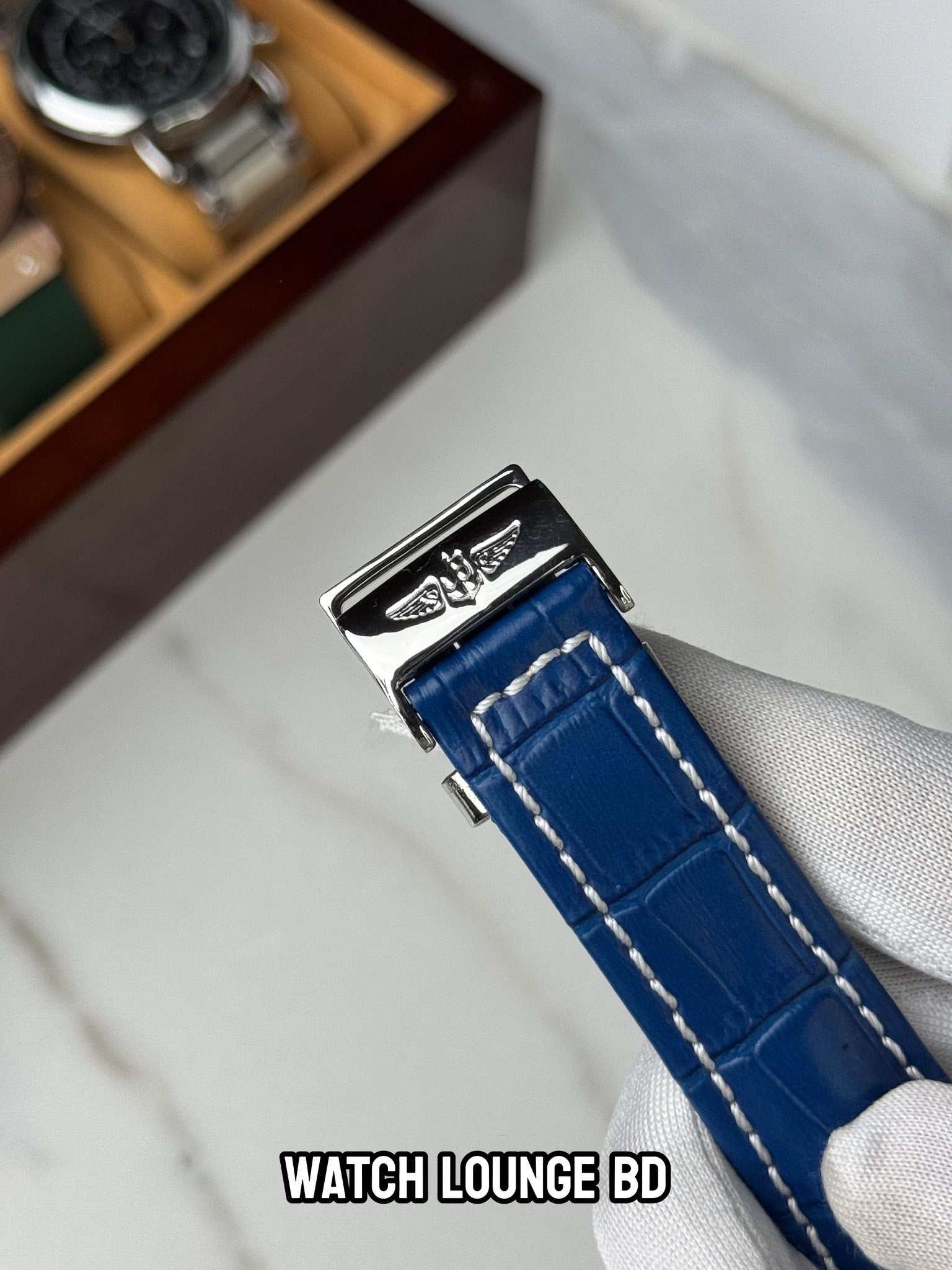 Breitling NavyTimer || Ref. LB0240211C1P1 || Master Standard