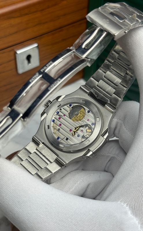 Patek Philippe Nautilus || Ref. 5712/1A || Master Standard