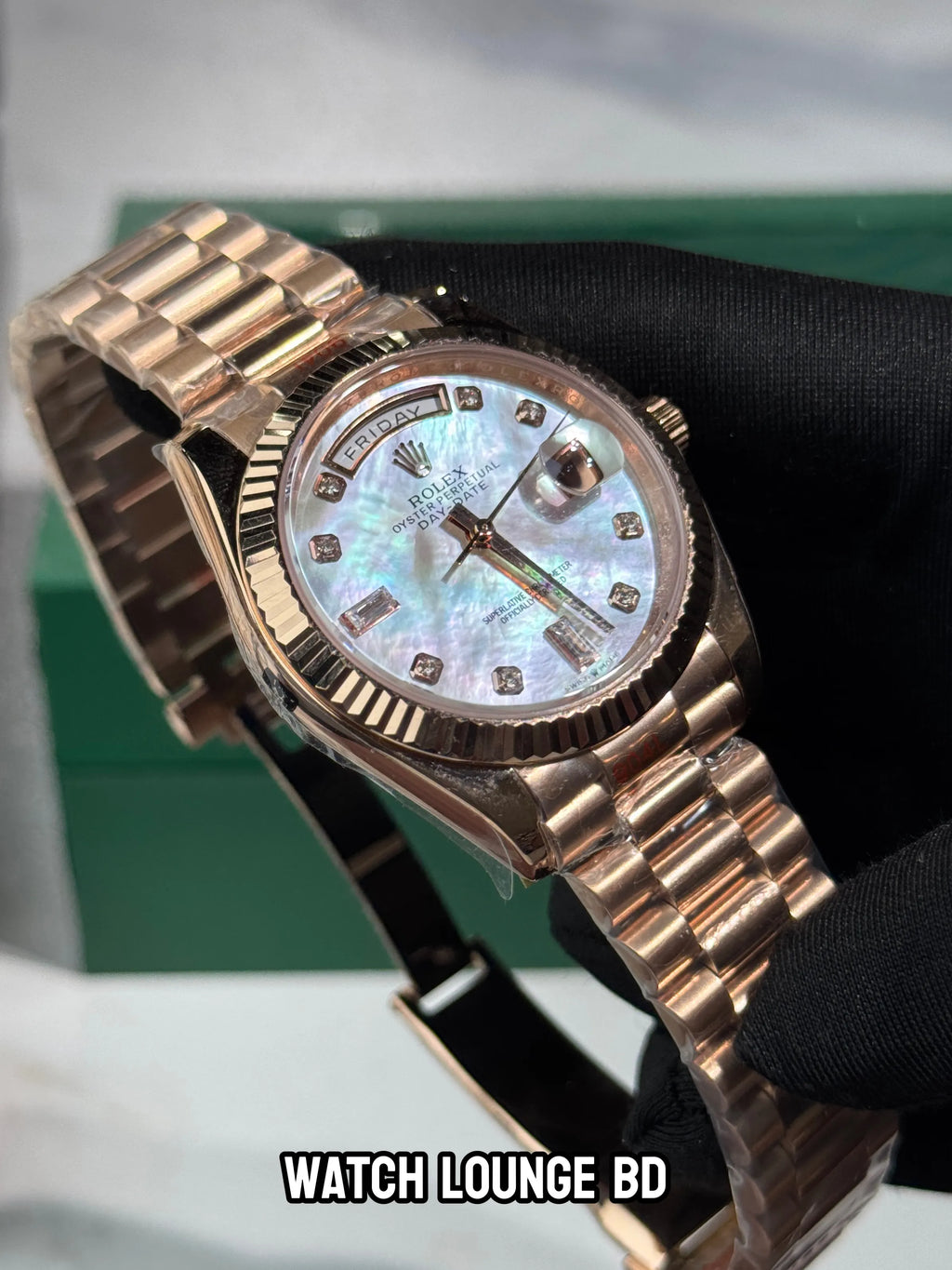 Rolex DayDate 40mm (Mother of pearl ) || Ref.128235 || U1 Standard